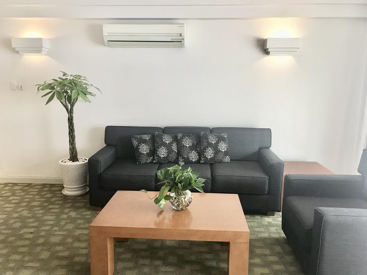Downtown Retro Serviced Apartment Хошимин Экстерьер фото